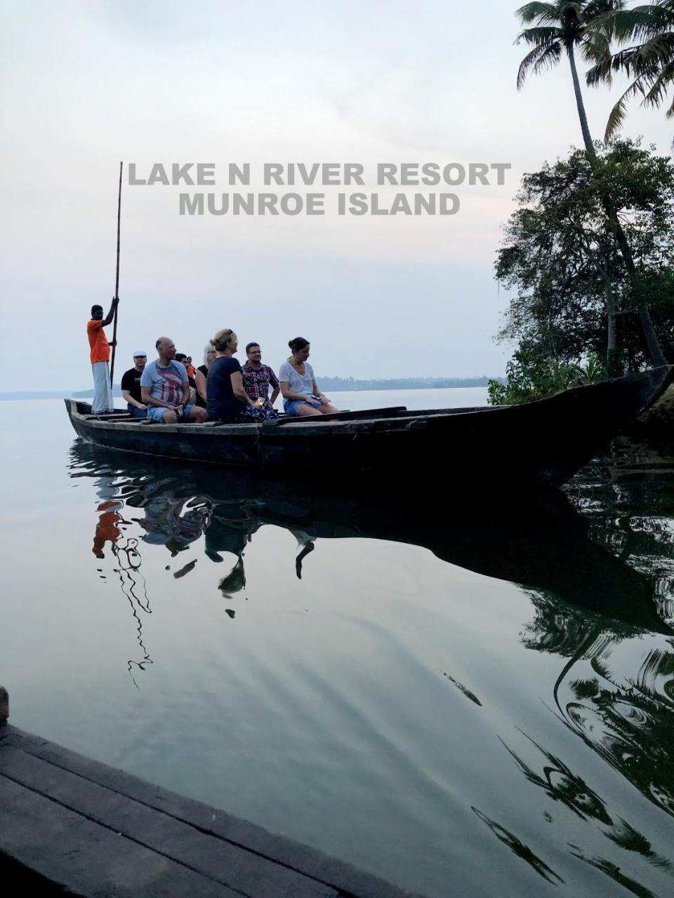 Lake N River Resort Munroe Island Mundrothuruth Exterior foto